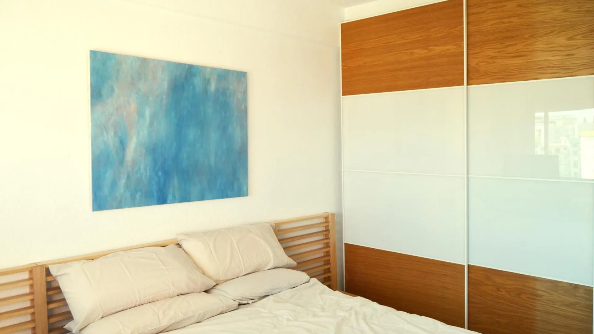 Light-Filled Apartment With Sea Views トレモリノス