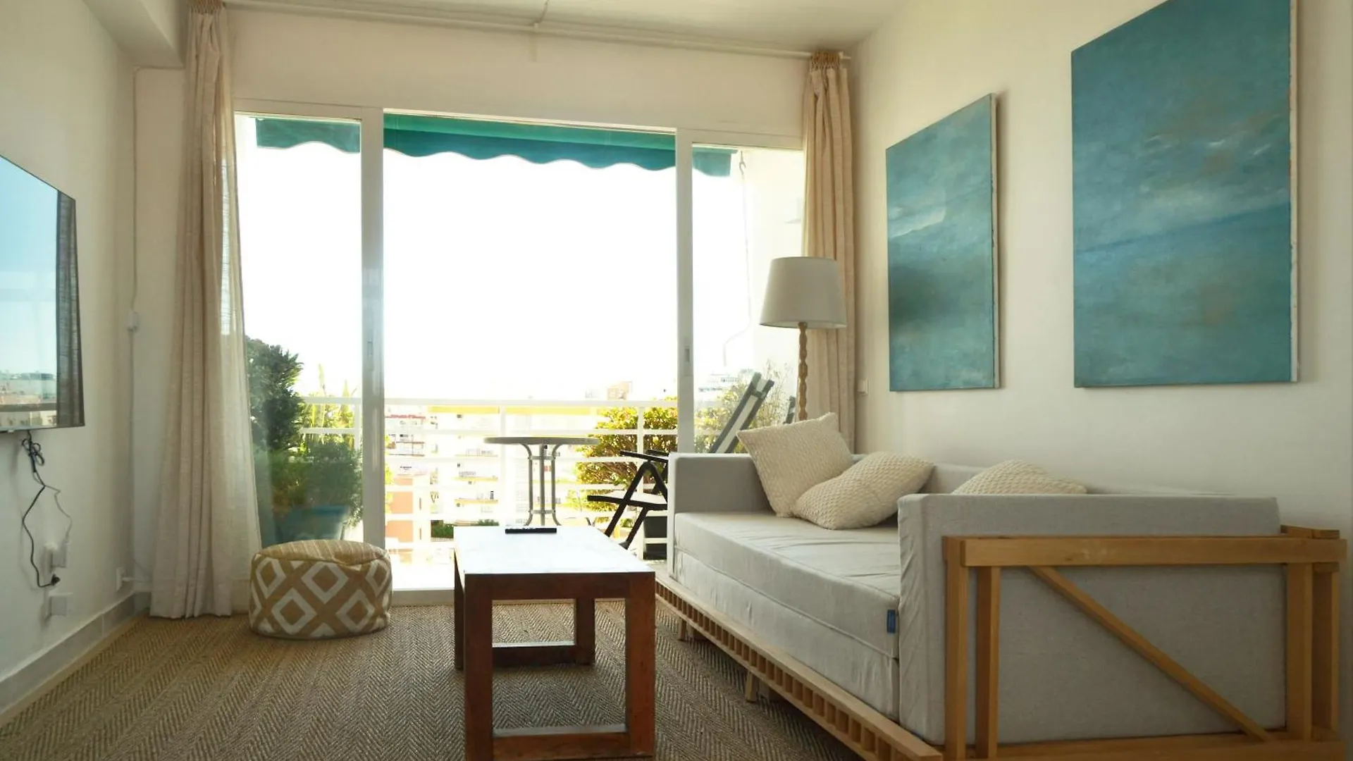 Light-Filled Apartment With Sea Views Torremolinos