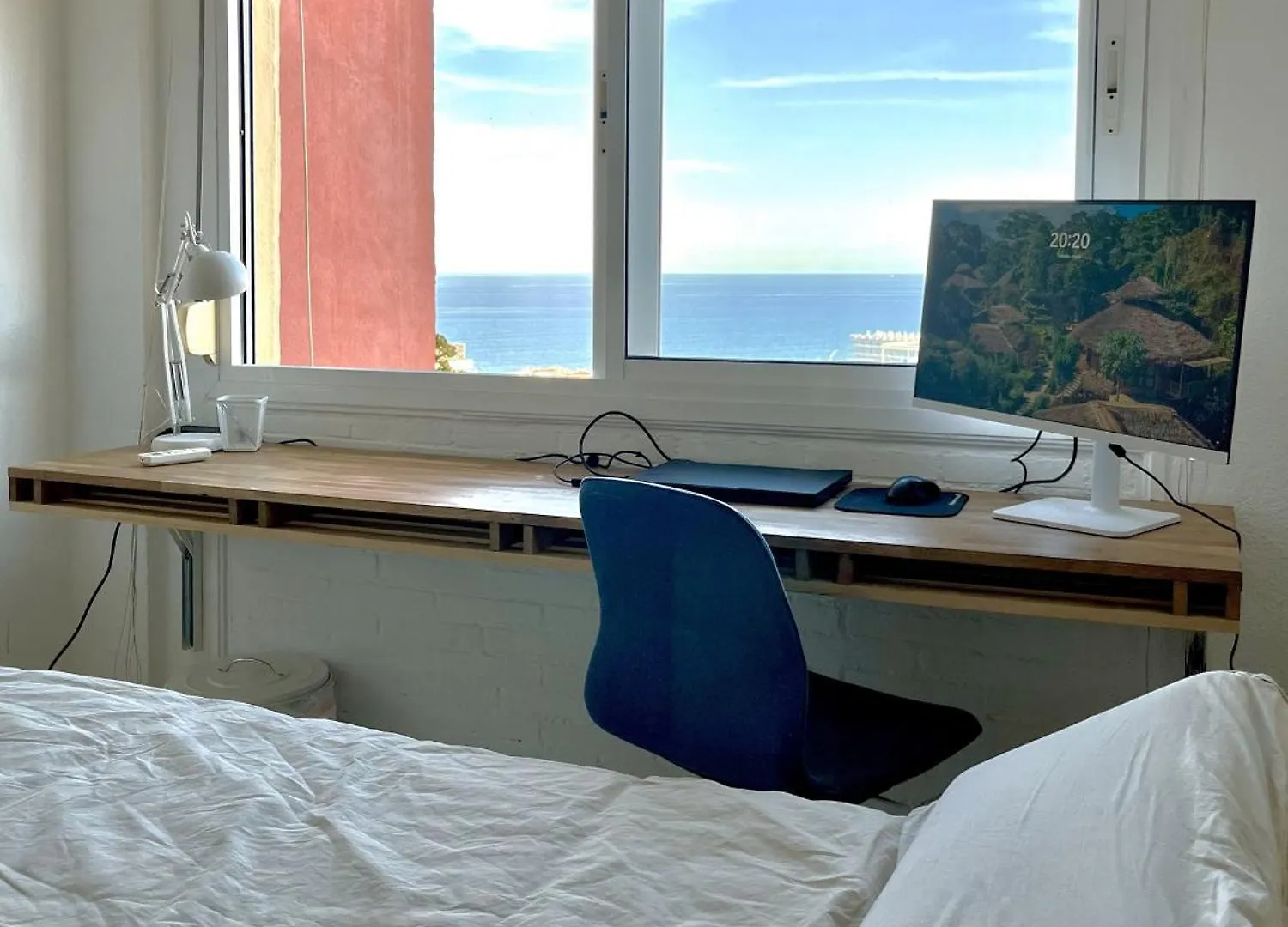 Light-Filled Apartment With Sea Views トレモリノス スペイン
