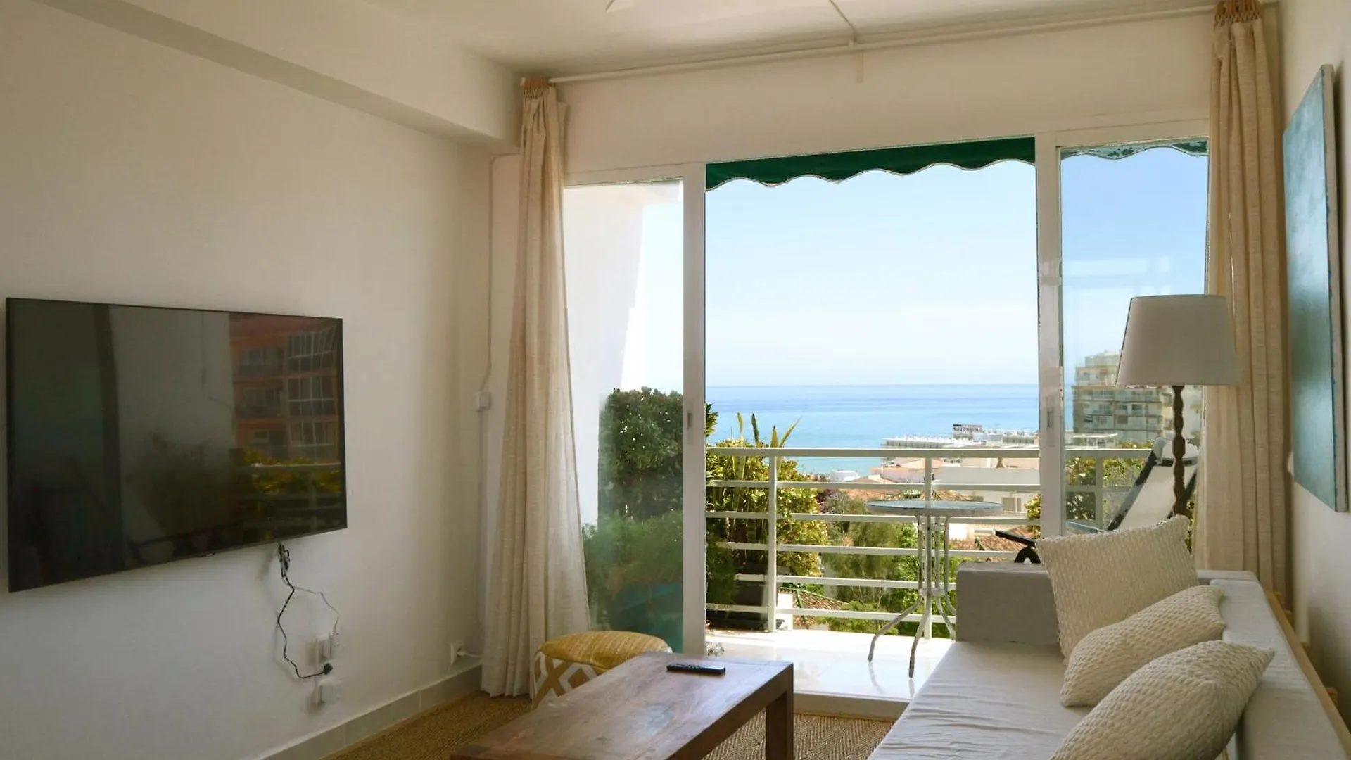 Light-Filled Apartment With Sea Views Torremolinos Spagna